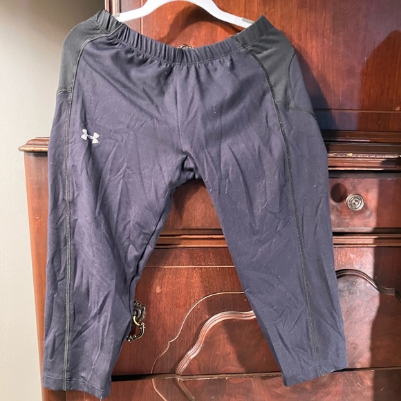 Under armour size small women’s running capri pants - Picture 3 of 10